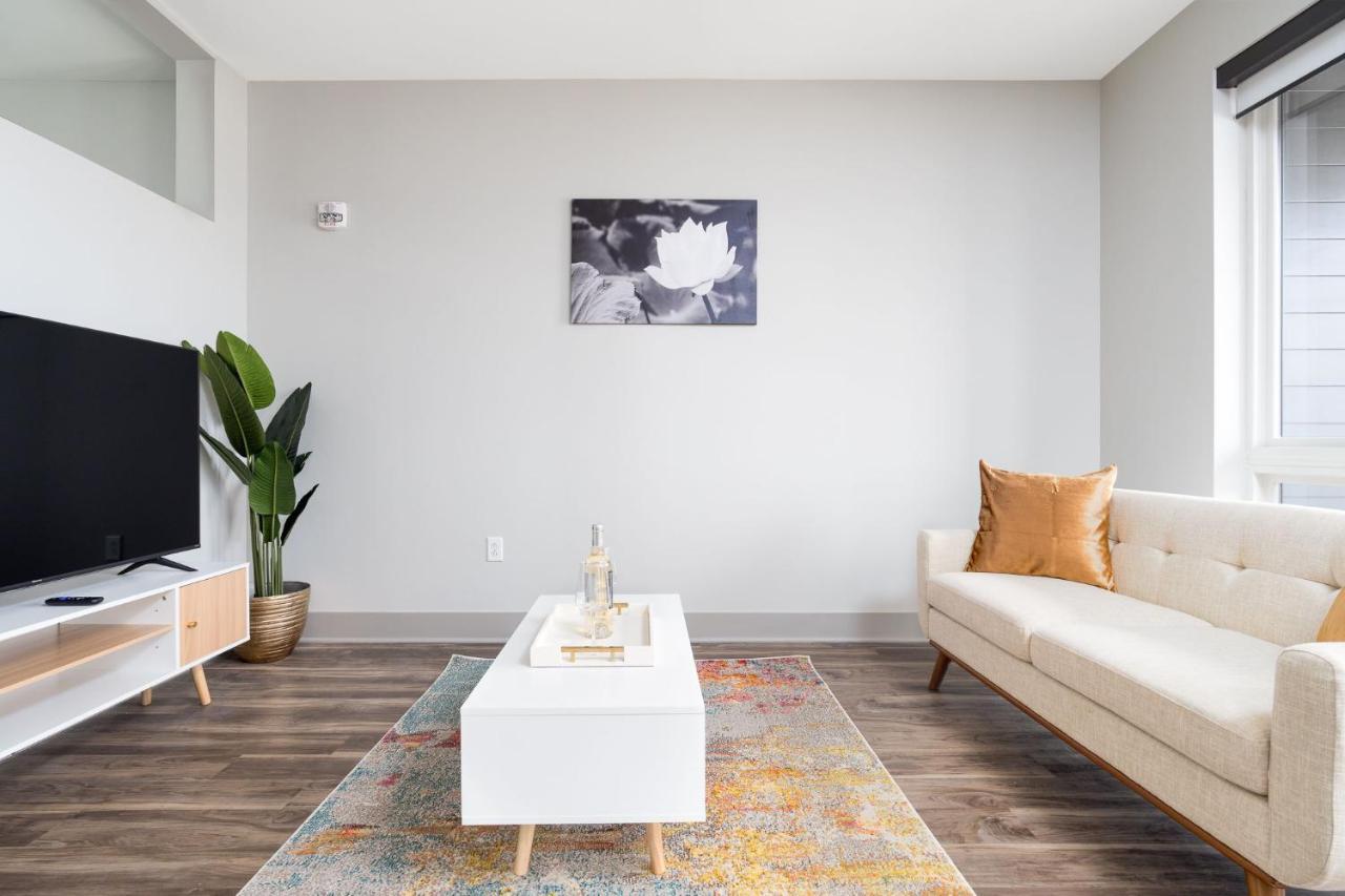 Stylish 1Br Apartment With View Индианаполис Экстерьер фото